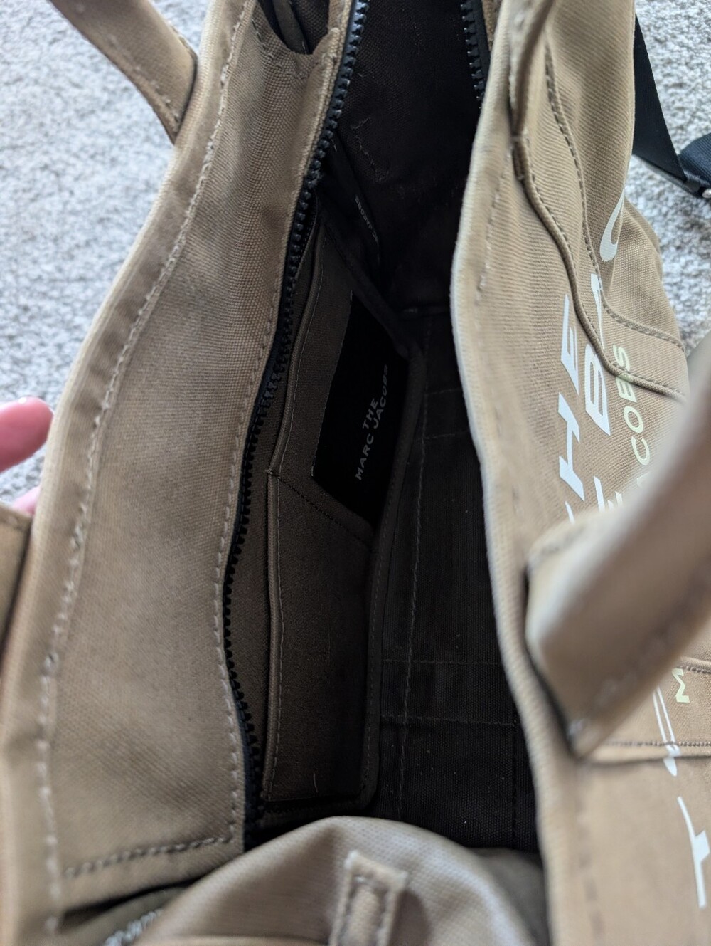 Marc Jacobs Tote Bag - Picture 4 of 11